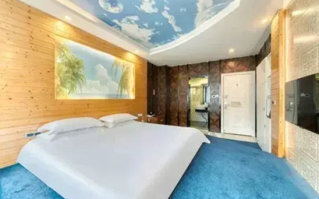 Chuangejia Hongtai Hotel (Lishui High-speed Railway Station)