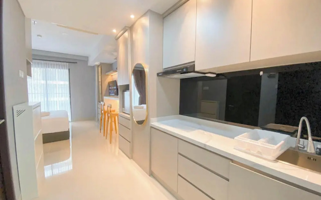Comfort Living Studio At Patraland Amarta Apartment