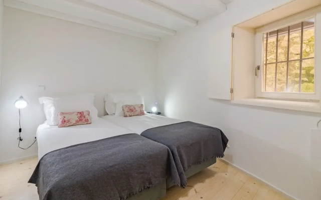 1-bedroom Apartment in Porto's Heart