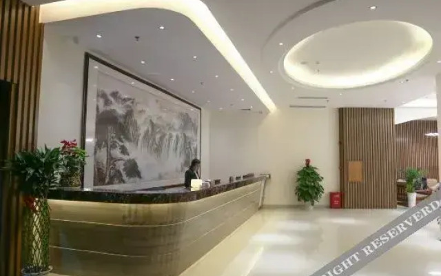 Yuefeng Hotel (Yangjiang Bus Terminal, Wal-Mart)