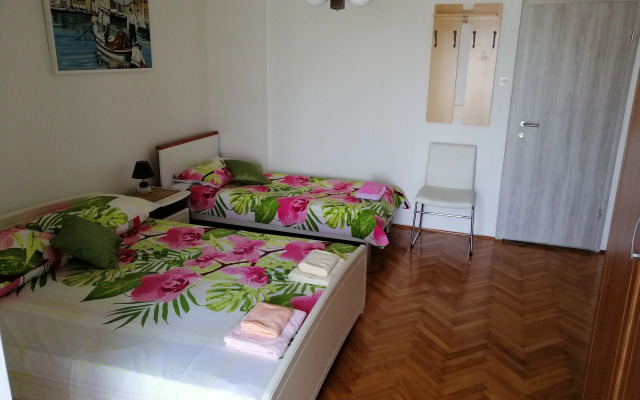 Viktor Rooms and Apartments