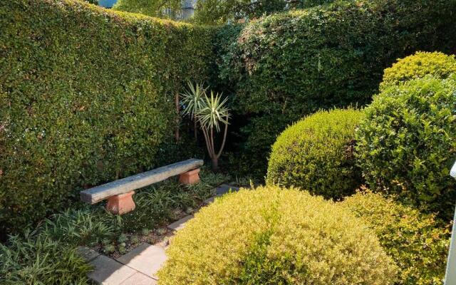 5 Camp Street Guesthouse & Self-catering