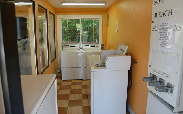 Western Inn Lakewood Tacoma