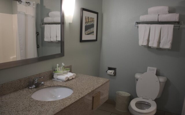 Holiday Inn Express Munising-Lakeview by IHG