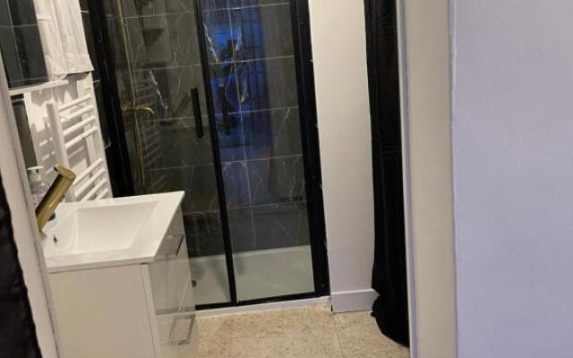 Piscine chauffée clim 13 personnes centre valras plage