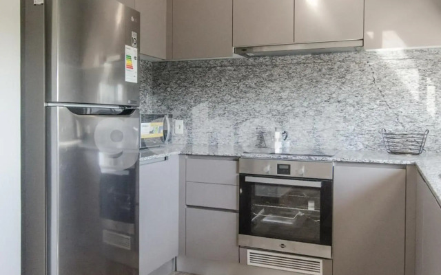 Tranquilo y cómodo apartamento en Villa Morra 2D006