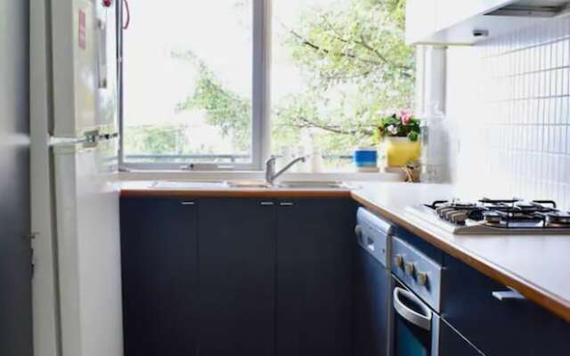 Beautiful Harbour View Apartment in Bellevue Hill