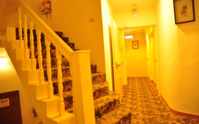Hu-Lu Business Hotel