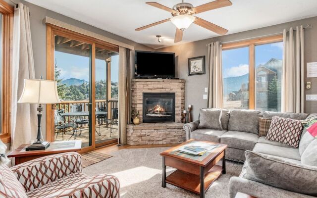 Mount Cirrus 10b 2 Bedroom Condo by RedAwning