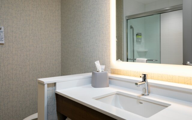 Holiday Inn Express Lethbridge Southeast, an IHG Hotel