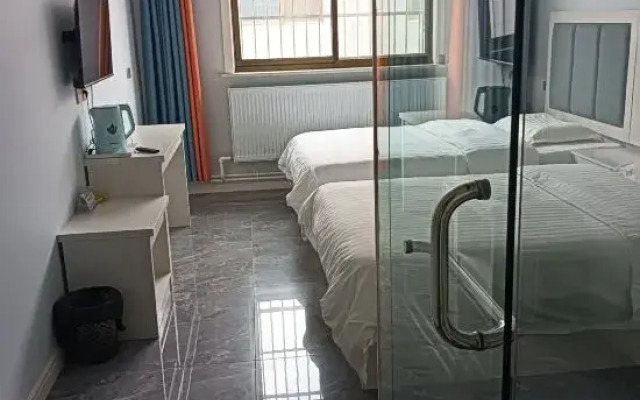 Yunzhihai Hotel (Huashan Visitor Center Branch)