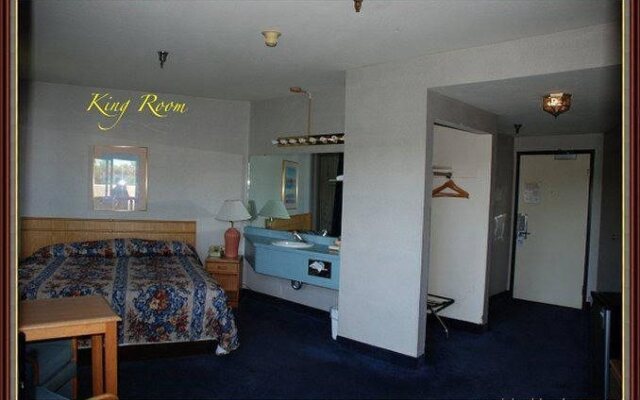 Budgetel River Inn Motel - Redding