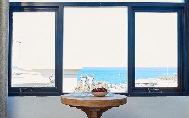 The Clovelly Hotel