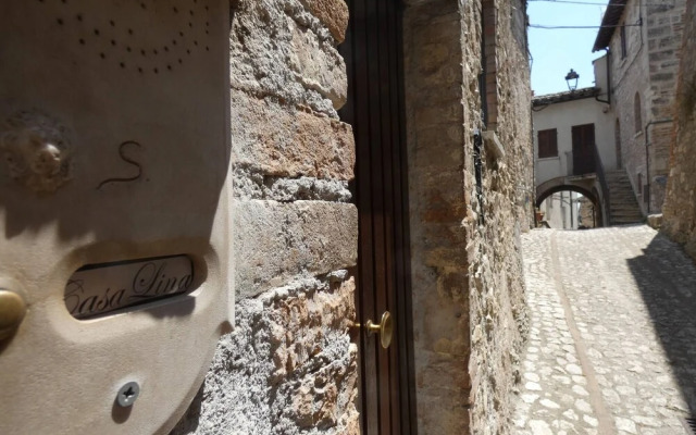 SCAPPO IN UMBRIA, CasaLina
