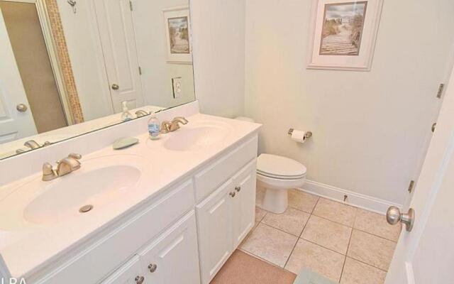 Anchored Inn- Sea Star 202