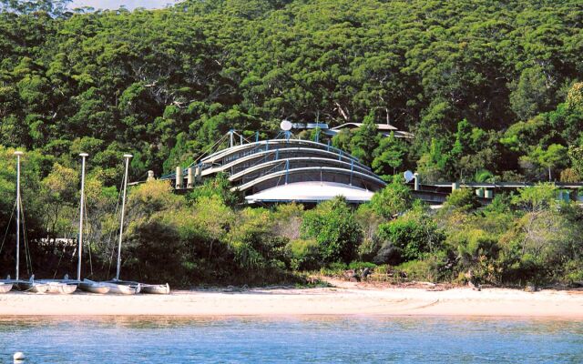 Kingfisher Bay Resort