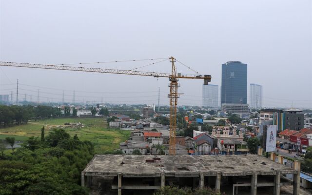 Cozy Living And Modern 2Br Puri Garden Apartment