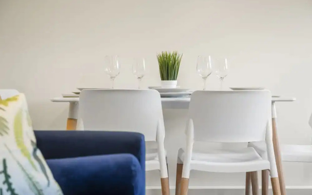 Sapphire Serviced Apartment