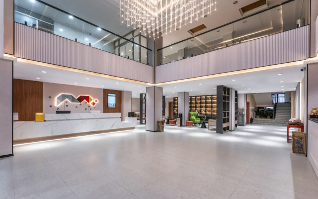 Borrman Hotel (Zibo Zichuan District Government Pu Songling Former Residence)