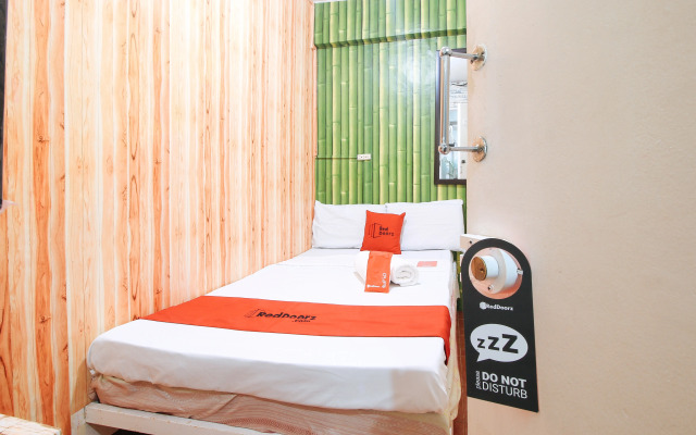 RedDoorz near OWWA Pasay