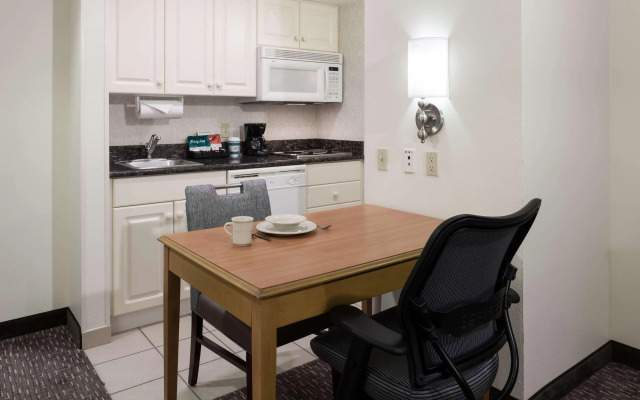 Homewood Suites by Hilton Miami-Airport/Blue Lagoon