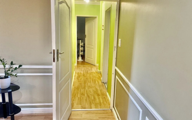 Beautiful Apartment in Century City