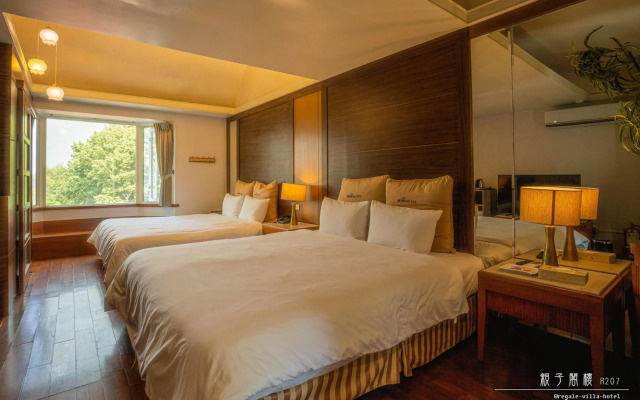 Regale Villa Hotel