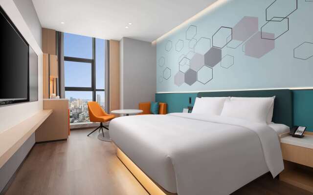 Days Inn By Wyndham Zhuhai Gongbei Port