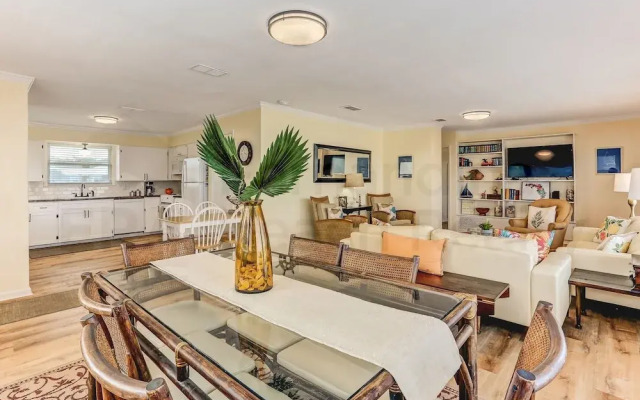South Fletcher Beachfront Home by RedAwning