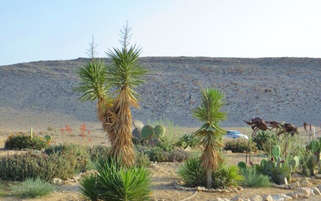 Succah in the Desert
