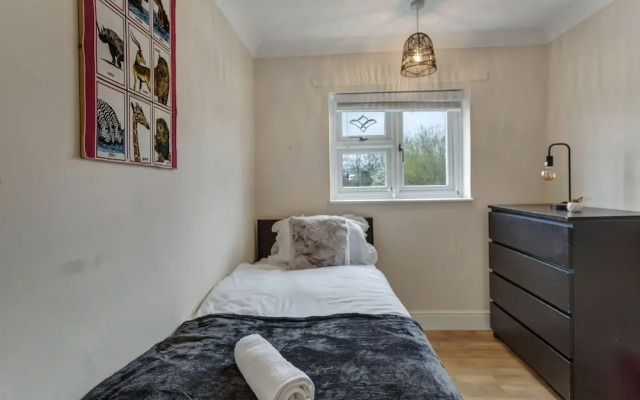 Impeccable 3-bed House in Basildon