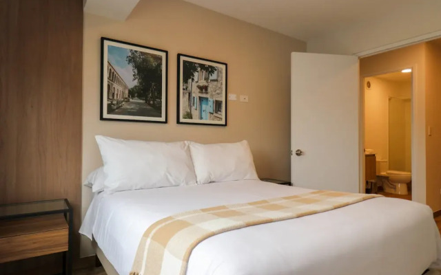 w Fantastic 2BR in the Heart of Miraflores