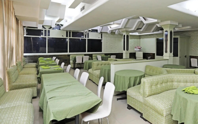 Hotel Mid Town By OYO Rooms