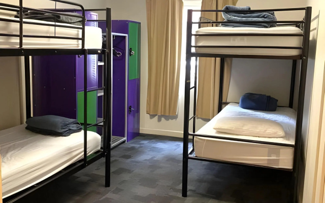 Big Backpackers Hostel