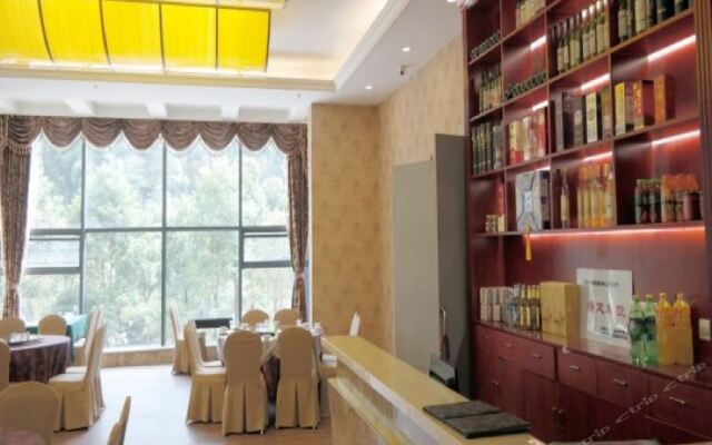 FIRSTHOTSPRINGHOTEL