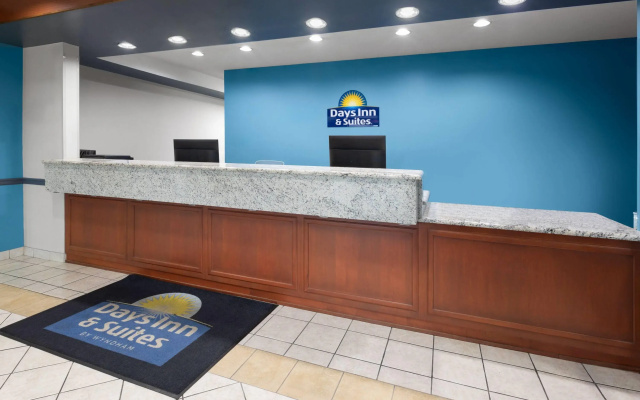 Days Inn & Suites by Wyndham Seaford