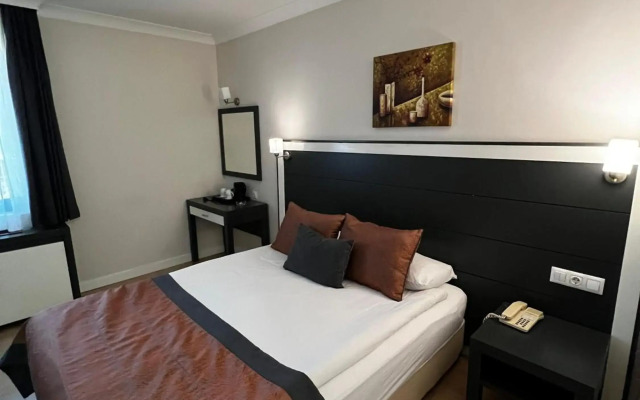 Dafne Hotel