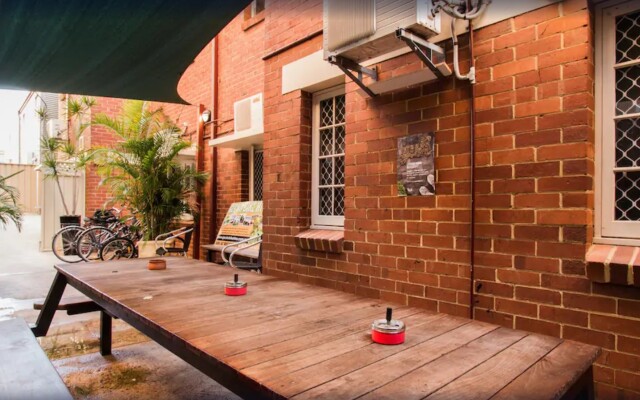 The Emperors Crown Hostel