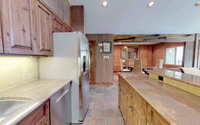 Shadowbrook Condominiums