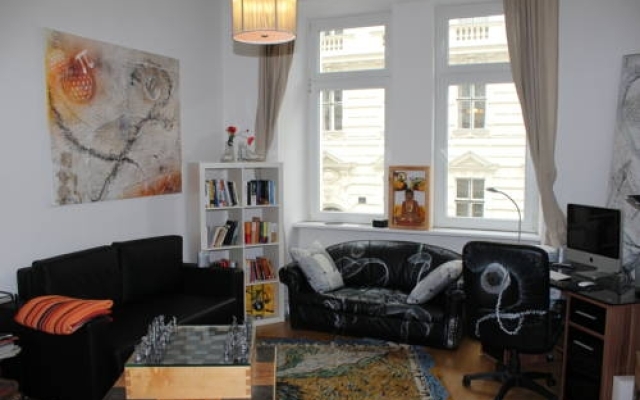 Designer Apartment In City Centre