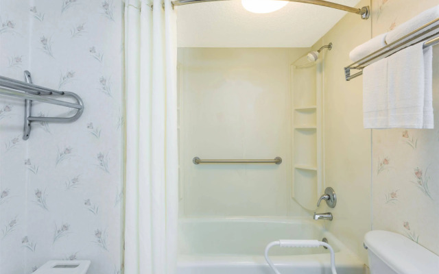 Super 8 By Wyndham Ashland/Richmond