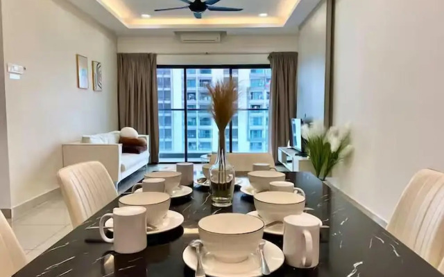 Rooftop Pool Jalan Landmark Apartments