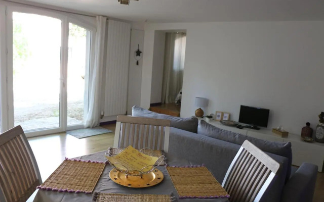 Studio charmant et spacieux au calme