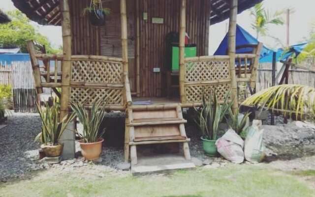 Titanic's Nipa Huts by Hiverooms
