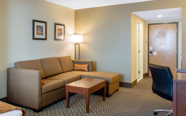 Comfort Inn & Suites Biloxi - D'Iberville