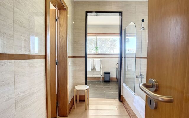 Aparts & Suites summer cascade Alvor