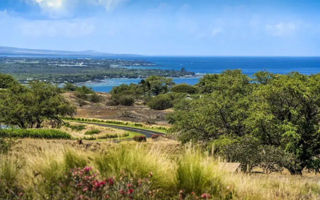 Wai'ula'ula A102 by RedAwning