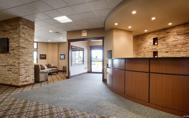 Crossroads Hotel and Event Center