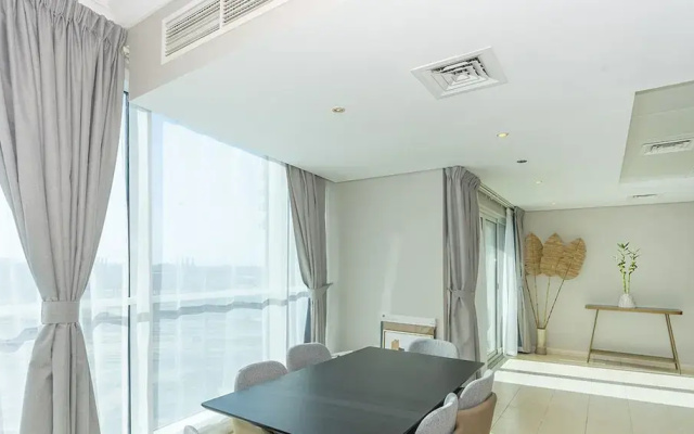Lake views from 2 bedroom apartment in JLT