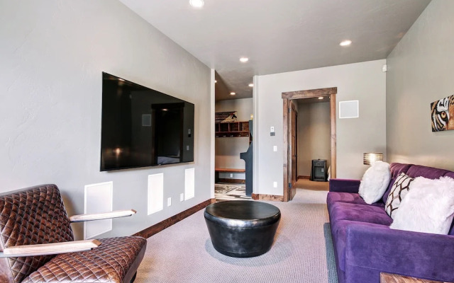 Slope View  3 Bedroom Townhouse by RedAwning